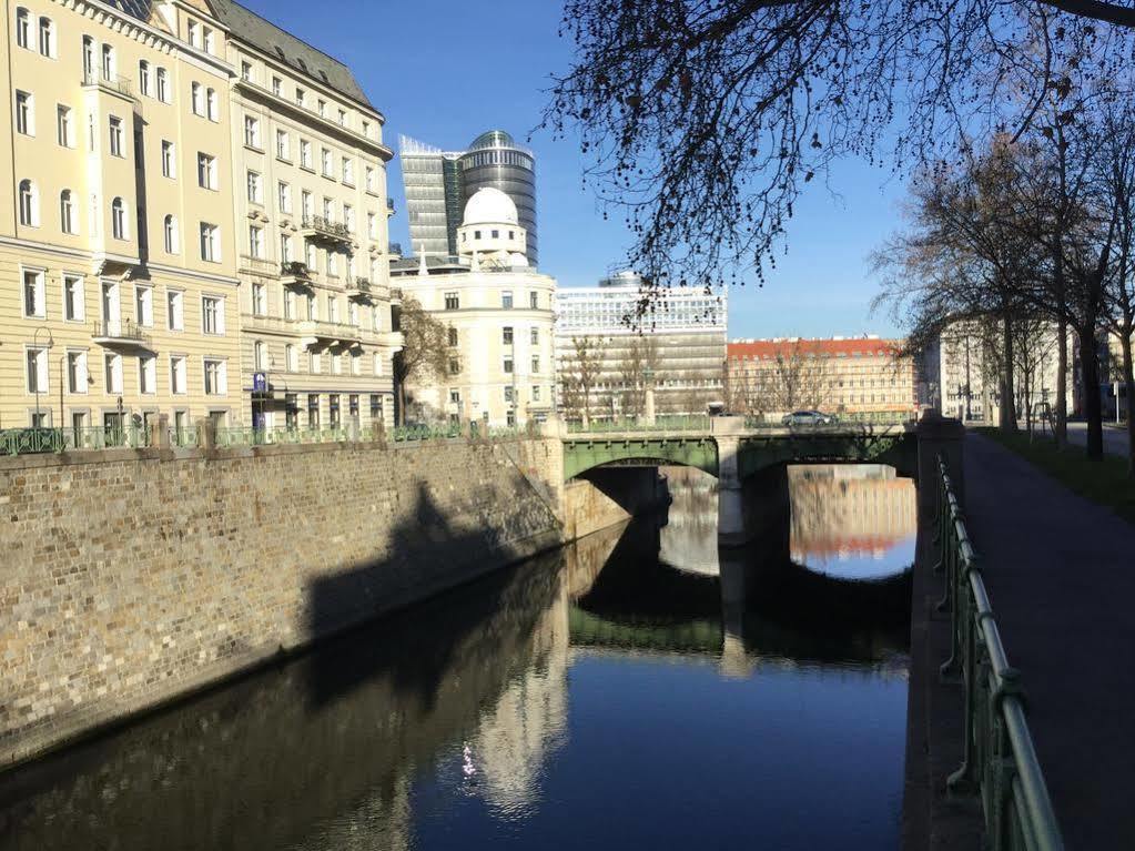 Ajo Central Bécs Kültér fotó